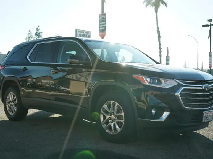 2018 CHEVROLET TRAVERSE Image 9