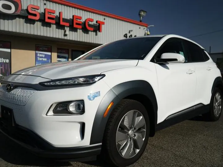 WHITE, 2021 HYUNDAI KONA ELECTRIC Image 3