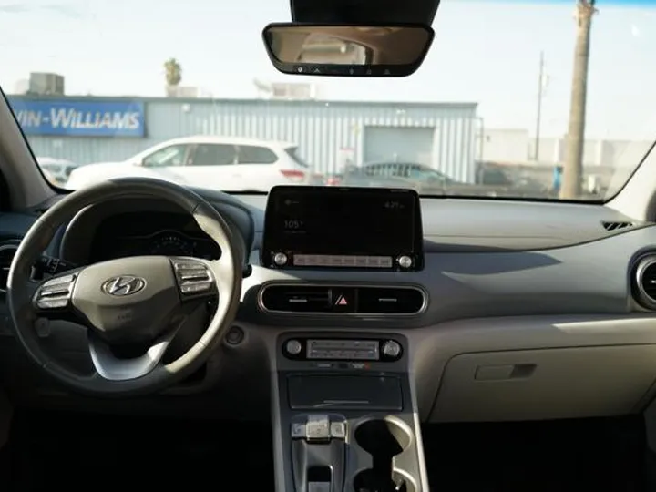 WHITE, 2021 HYUNDAI KONA ELECTRIC Image 16