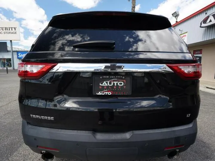 BLACK, 2020 CHEVROLET TRAVERSE Image 6