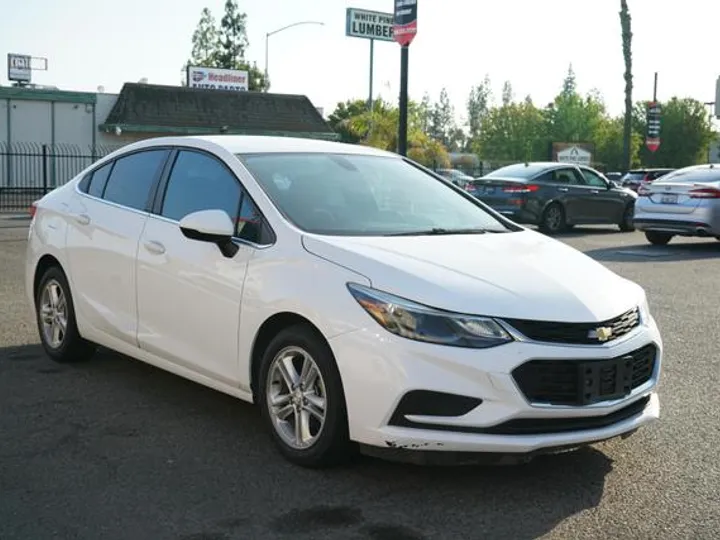 2017 CHEVROLET CRUZE Image 9