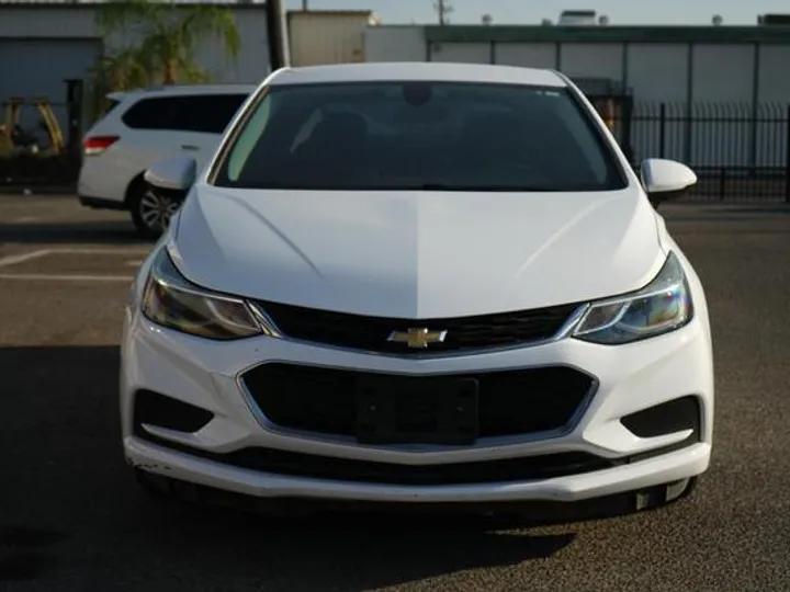 2017 CHEVROLET CRUZE Image 2