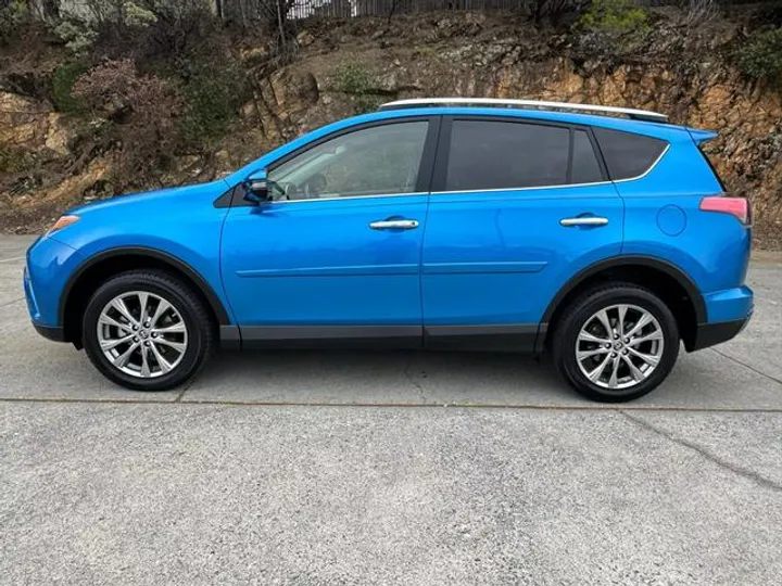 BLUE, 2016 TOYOTA RAV4 Image 2