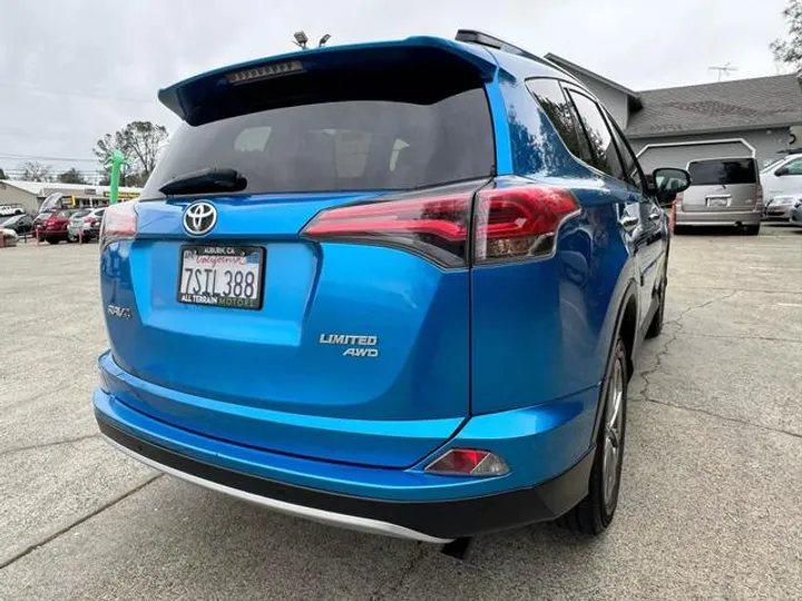 BLUE, 2016 TOYOTA RAV4 Image 6