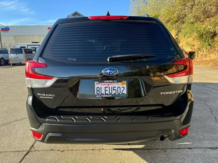 BLACK, 2019 SUBARU FORESTER Image 5