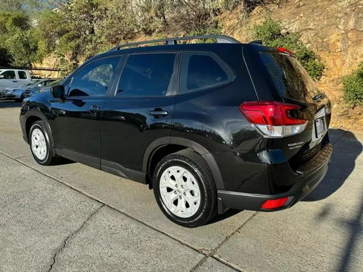 BLACK, 2019 SUBARU FORESTER Image 3