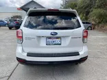 WHITE, 2018 SUBARU FORESTER Thumnail Image 4