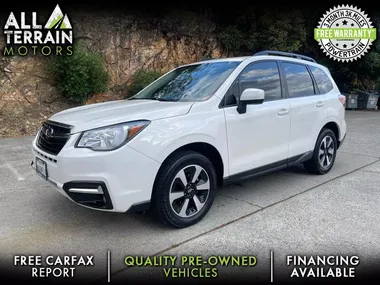 WHITE, 2018 SUBARU FORESTER Image 9