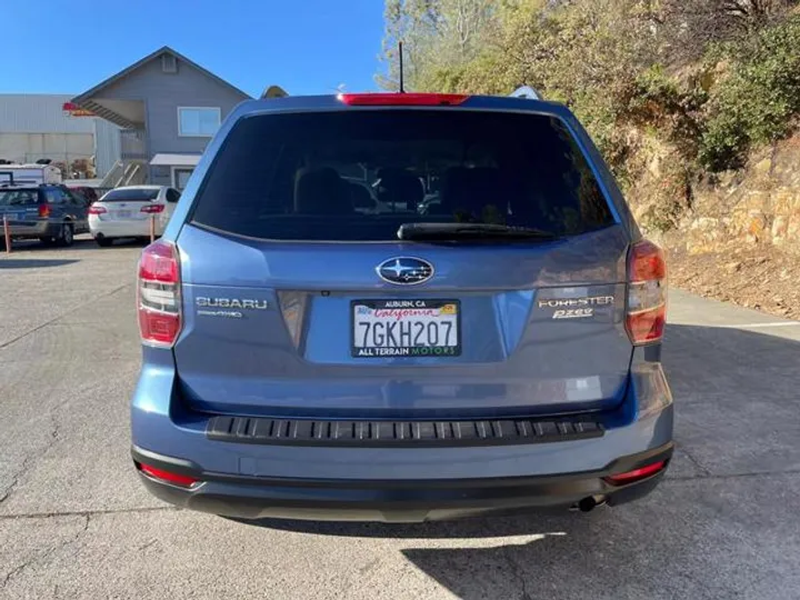 BLUE, 2015 SUBARU FORESTER Image 5