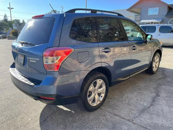 BLUE, 2015 SUBARU FORESTER Image 7