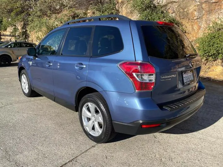 BLUE, 2015 SUBARU FORESTER Image 4