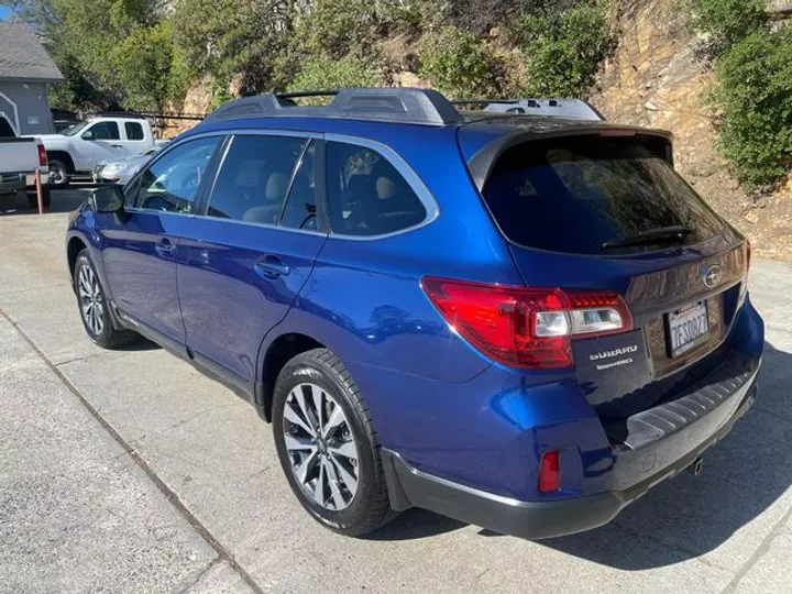 BLUE, 2015 SUBARU OUTBACK Image 3