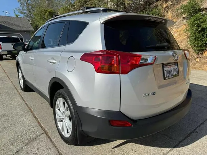 SILVER, 2013 TOYOTA RAV4 Image 4