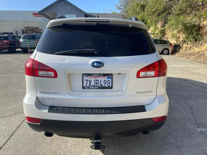 WHITE, 2014 SUBARU TRIBECA Image 4