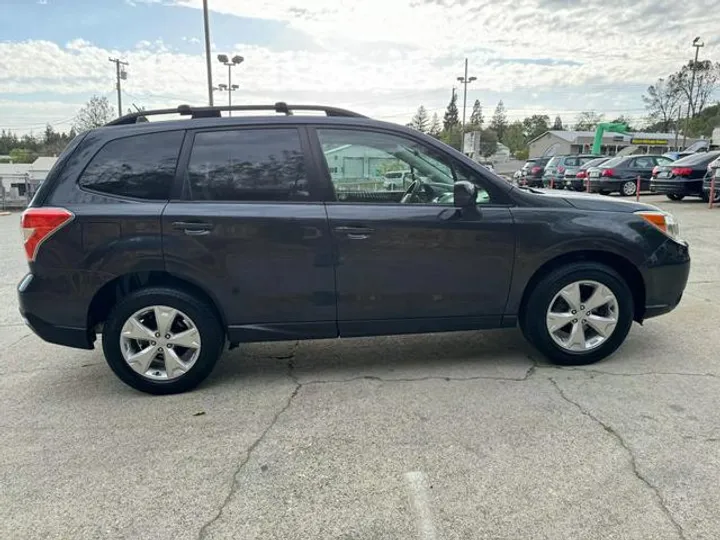 GRAY, 2014 SUBARU FORESTER Image 8