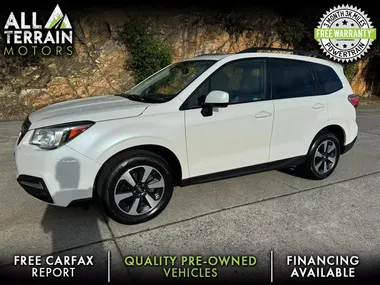 WHITE, 2017 SUBARU FORESTER Image 