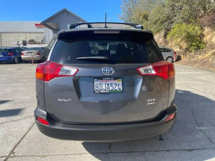 GRAY, 2015 TOYOTA RAV4 Image 4