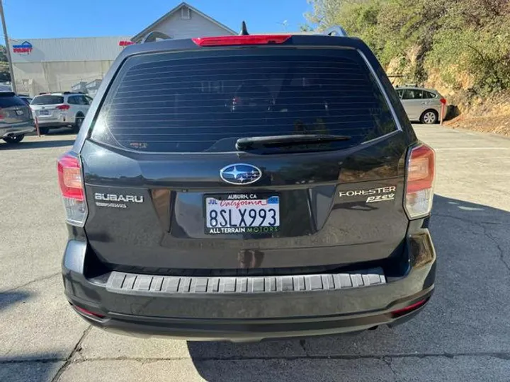 GRAY, 2017 SUBARU FORESTER Image 5