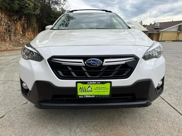 WHITE, 2021 SUBARU CROSSTREK Image 10