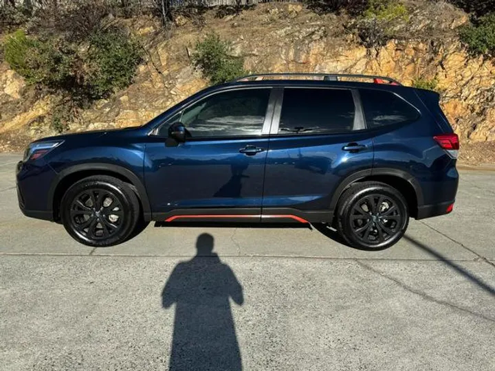 BLUE, 2020 SUBARU FORESTER Image 2