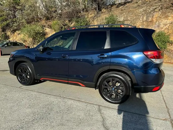 BLUE, 2020 SUBARU FORESTER Image 3