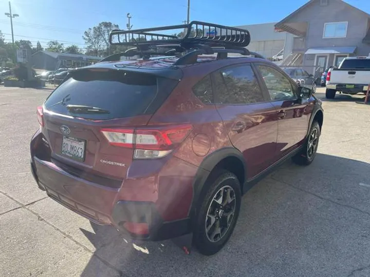 RED, 2018 SUBARU CROSSTREK Image 5