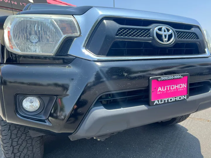 BLACK, 2015 TOYOTA TACOMA DOUBLE CAB Image 4