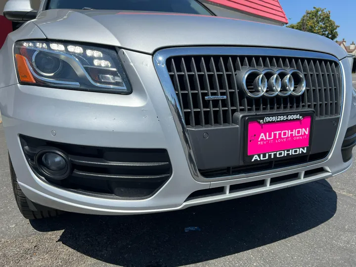 SILVER, 2012 AUDI Q5 Image 3