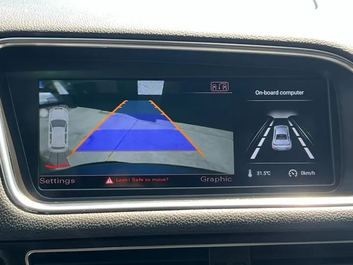 SILVER, 2012 AUDI Q5 Image 29