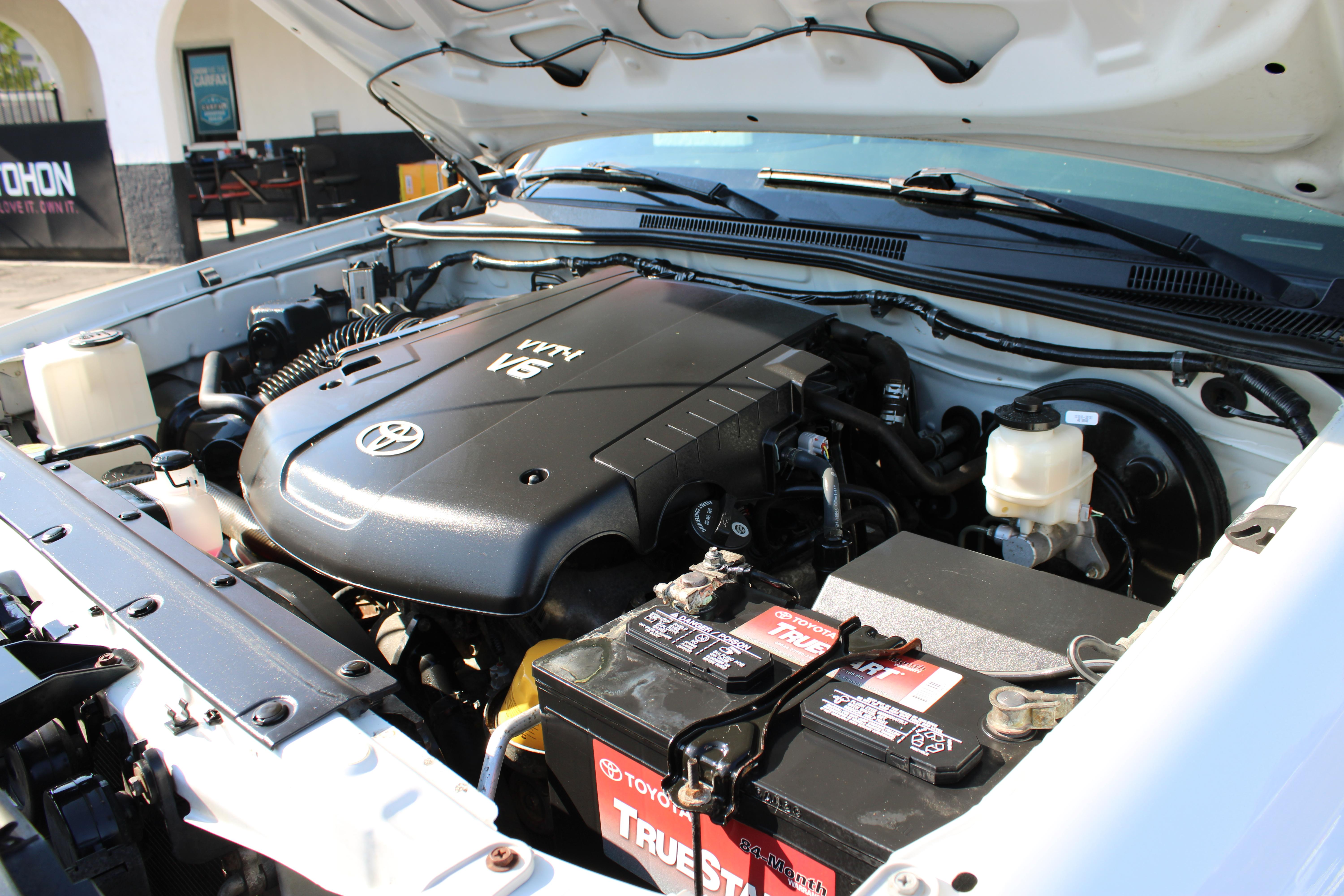 WHITE, 2014 TOYOTA TACOMA DOUBLE CAB Image 24