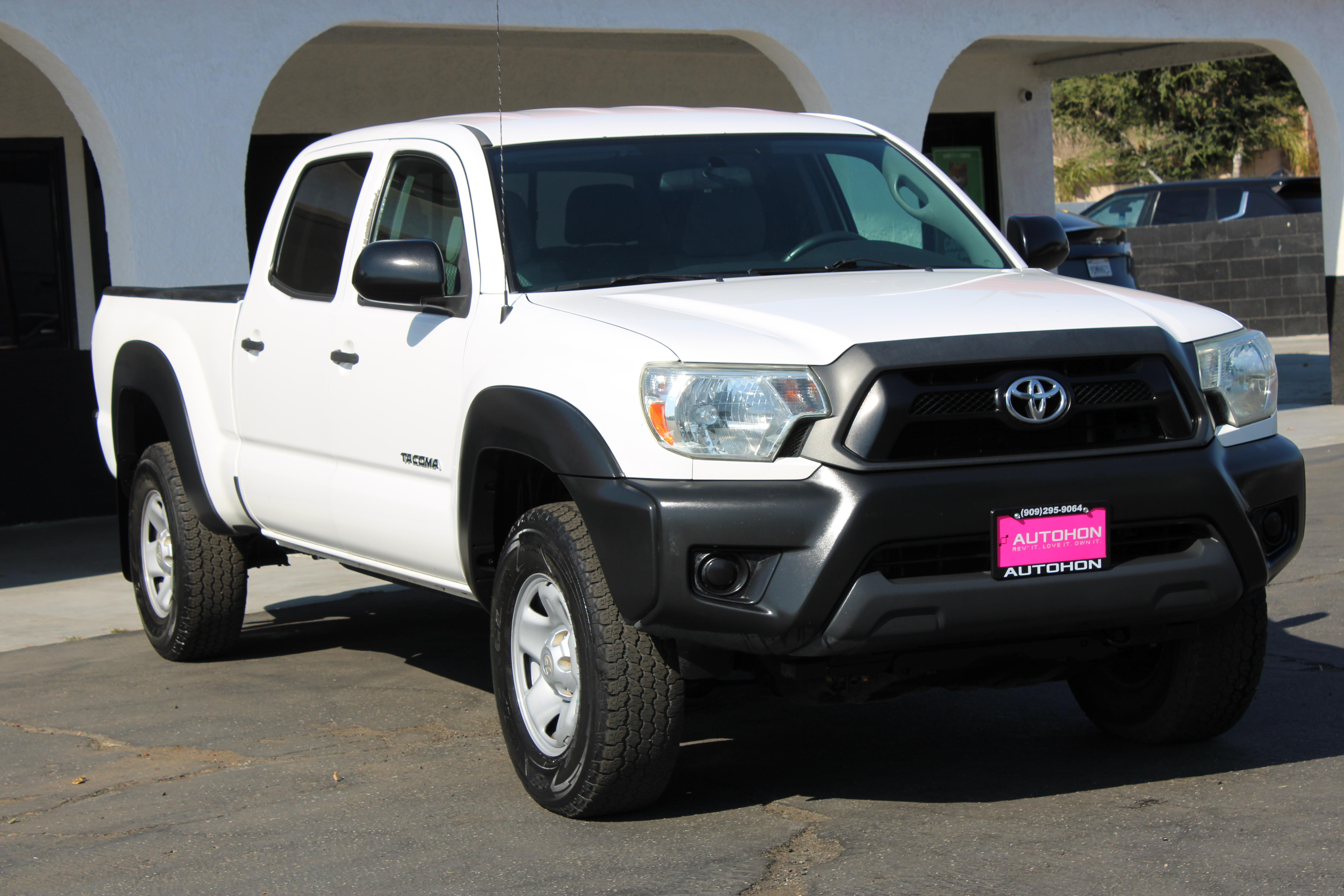 WHITE, 2014 TOYOTA TACOMA DOUBLE CAB Image 34