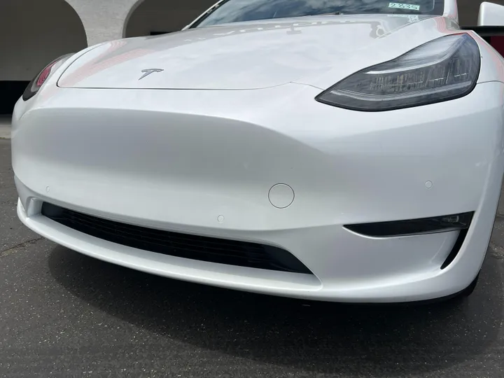 WHITE, 2021 TESLA MODEL Y Image 3