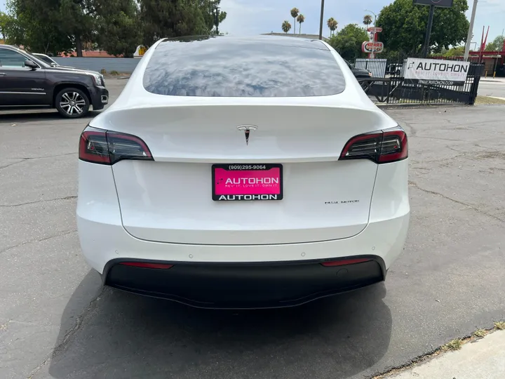 WHITE, 2021 TESLA MODEL Y Image 5