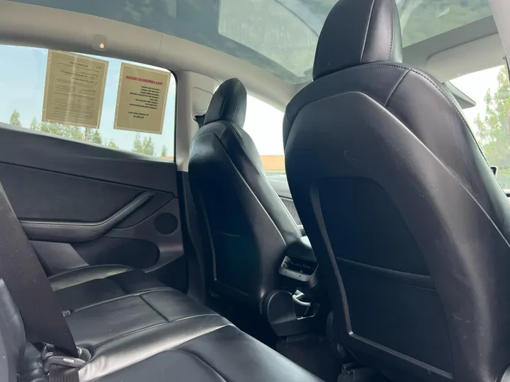 WHITE, 2021 TESLA MODEL Y Image 21