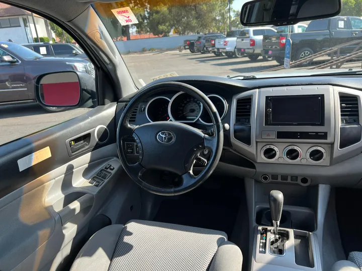 SILVER, 2010 TOYOTA TACOMA DOUBLE CAB Image 15