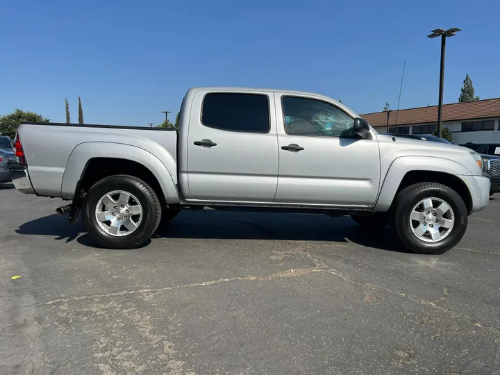 SILVER, 2010 TOYOTA TACOMA DOUBLE CAB Image 37