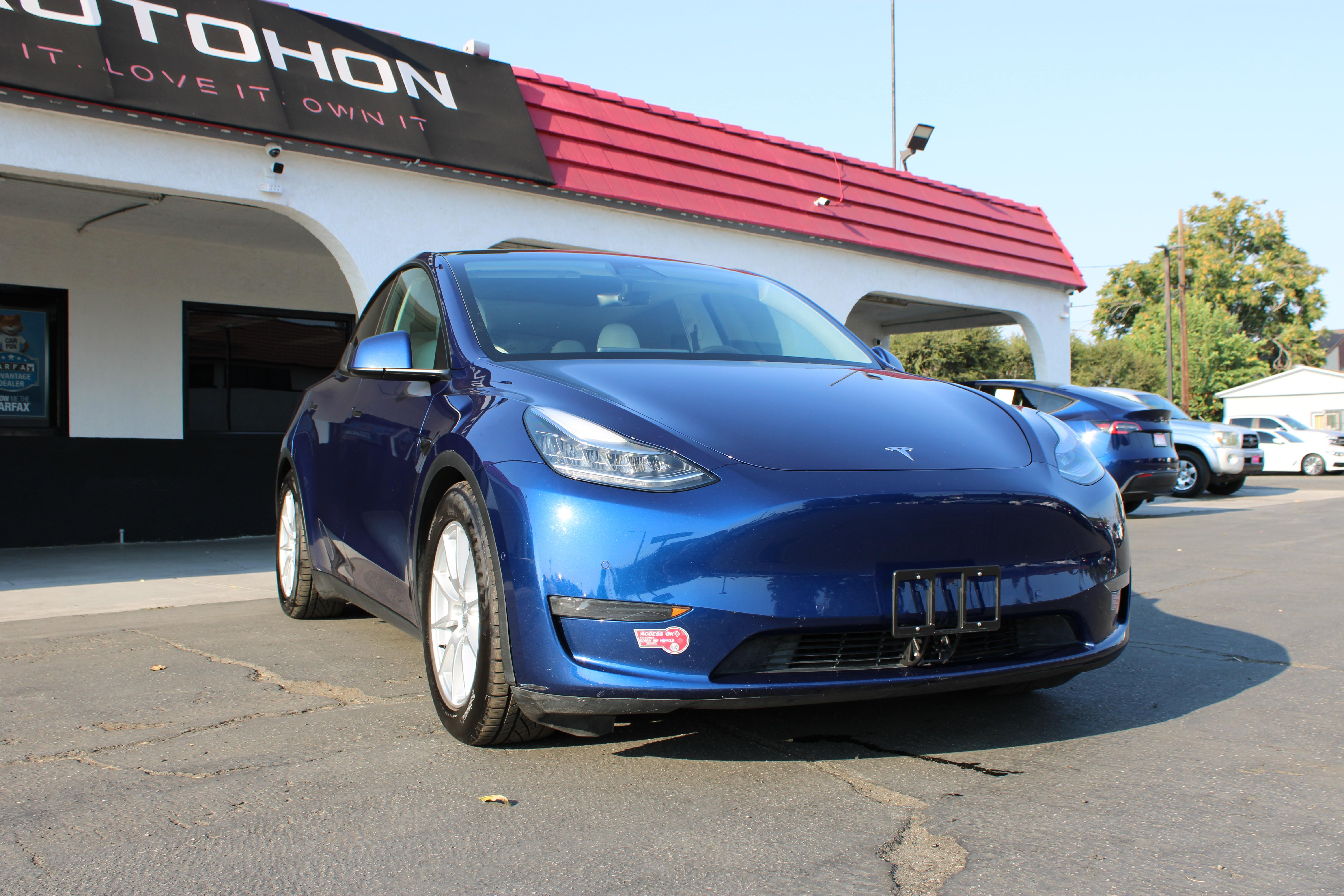 BLUE, 2021 TESLA MODEL Y Image 2