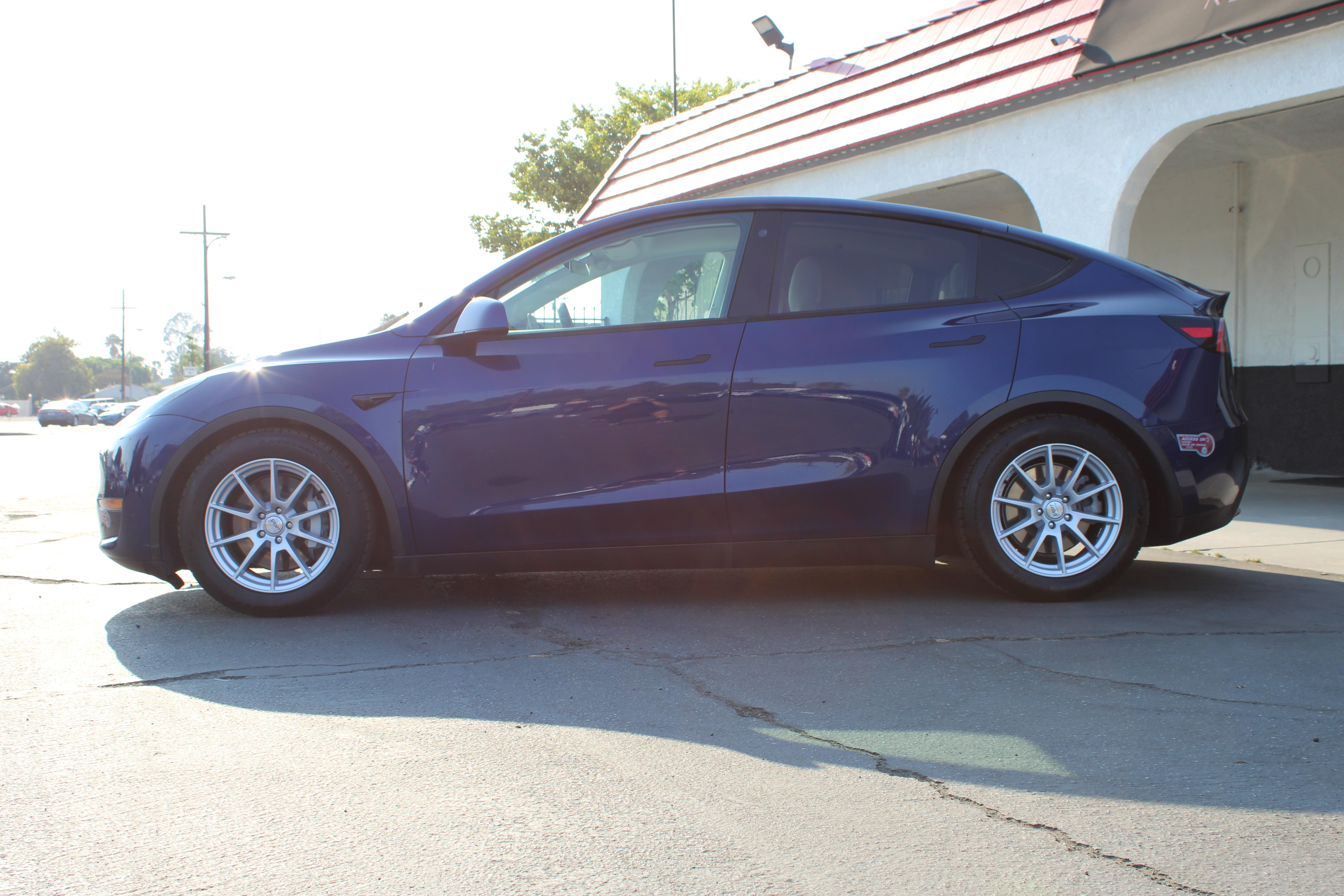 BLUE, 2021 TESLA MODEL Y Image 6