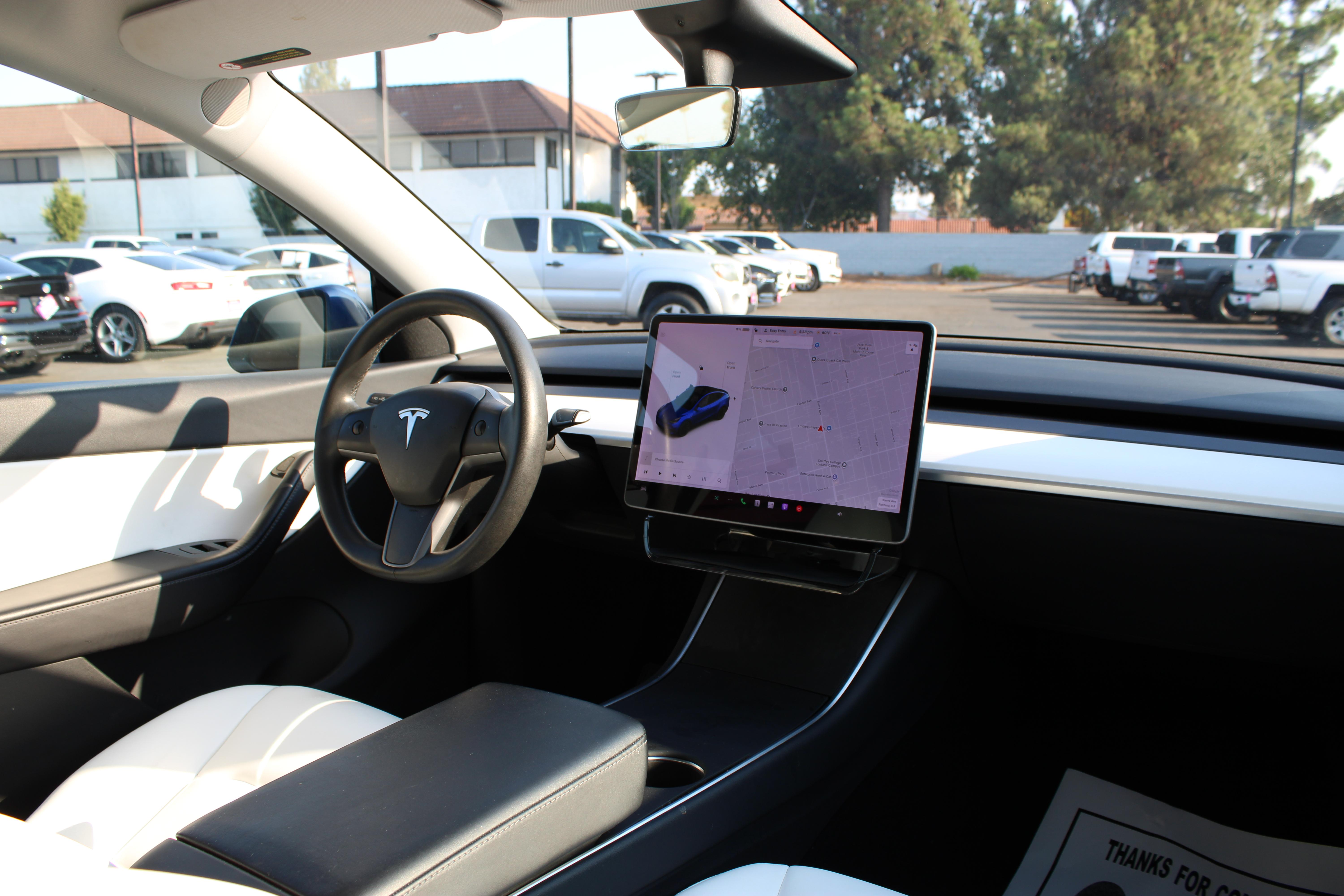 BLUE, 2021 TESLA MODEL Y Image 16