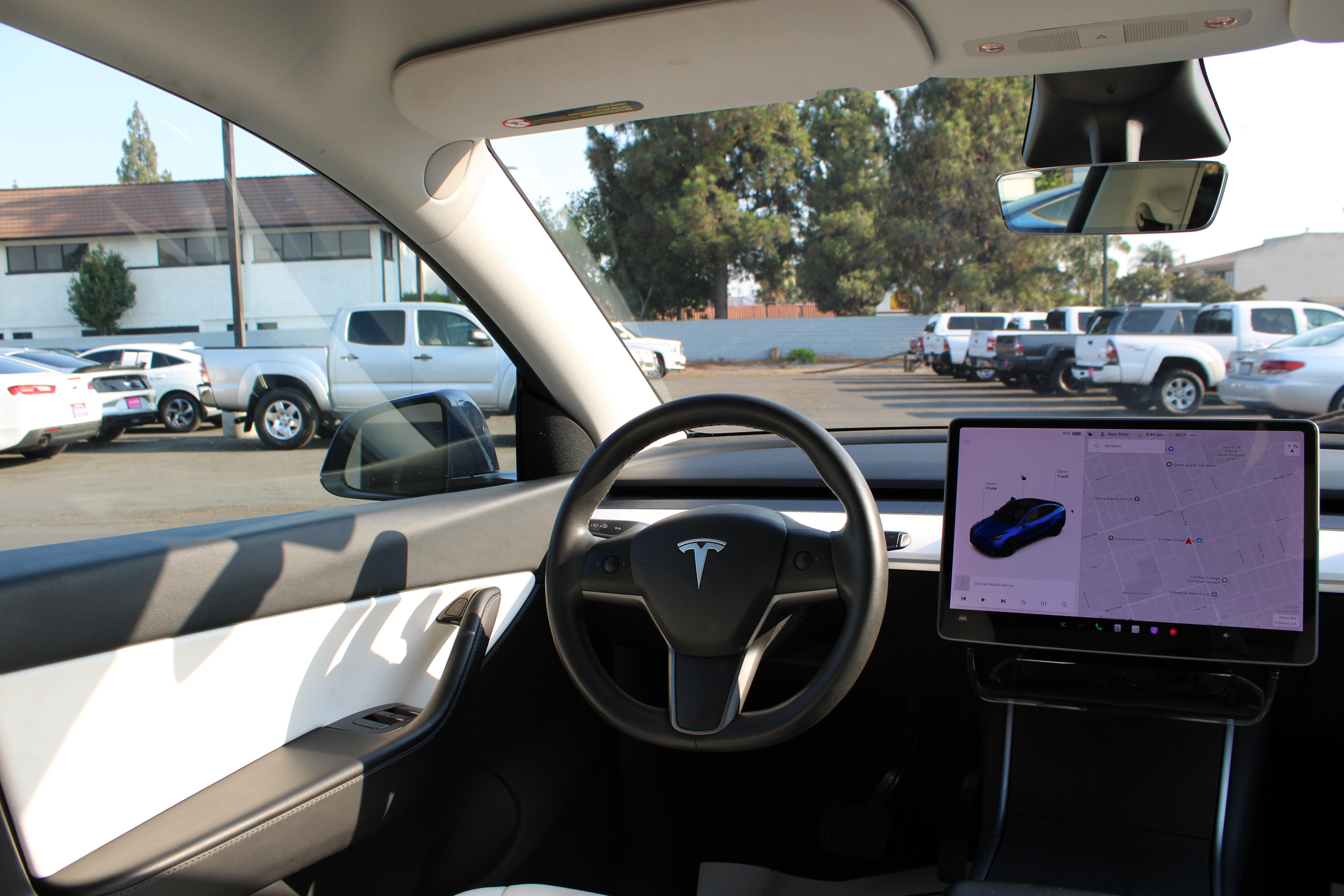 BLUE, 2021 TESLA MODEL Y Image 22