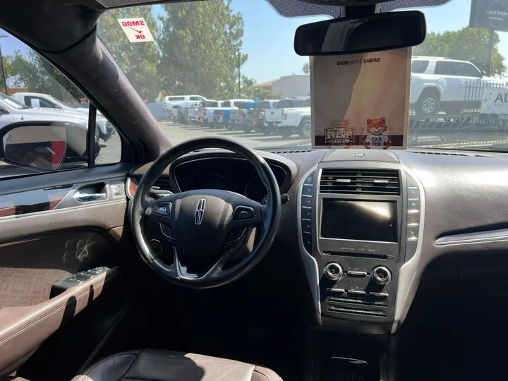 BROWN, 2018 LINCOLN MKC Image 26
