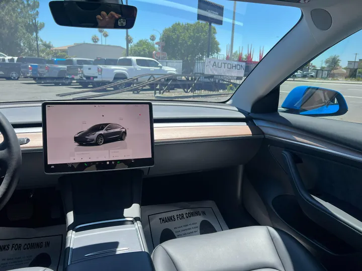 BLUE, 2023 TESLA MODEL 3 Image 20