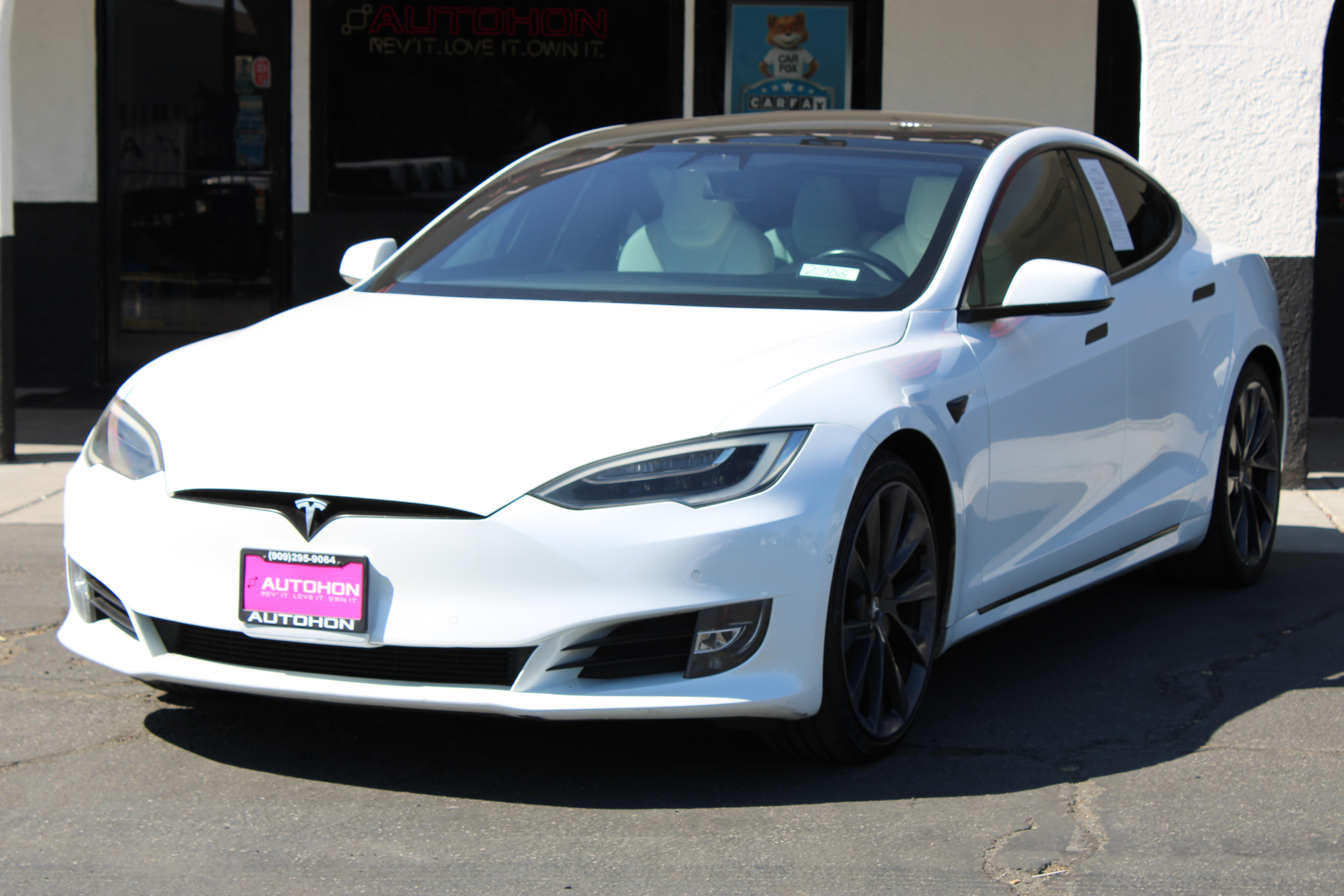 WHITE, 2018 TESLA MODEL S Image 2