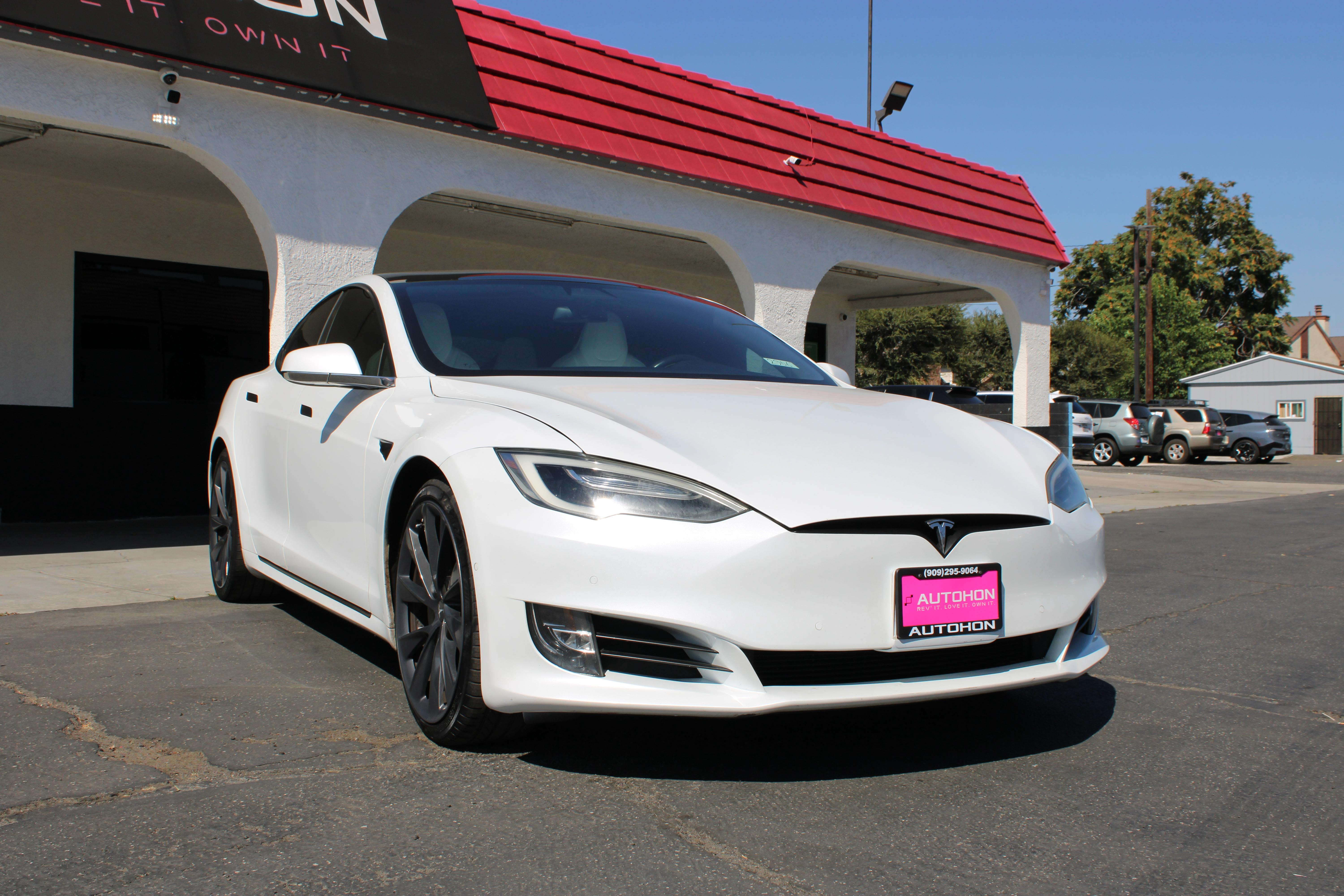 WHITE, 2018 TESLA MODEL S Image 5