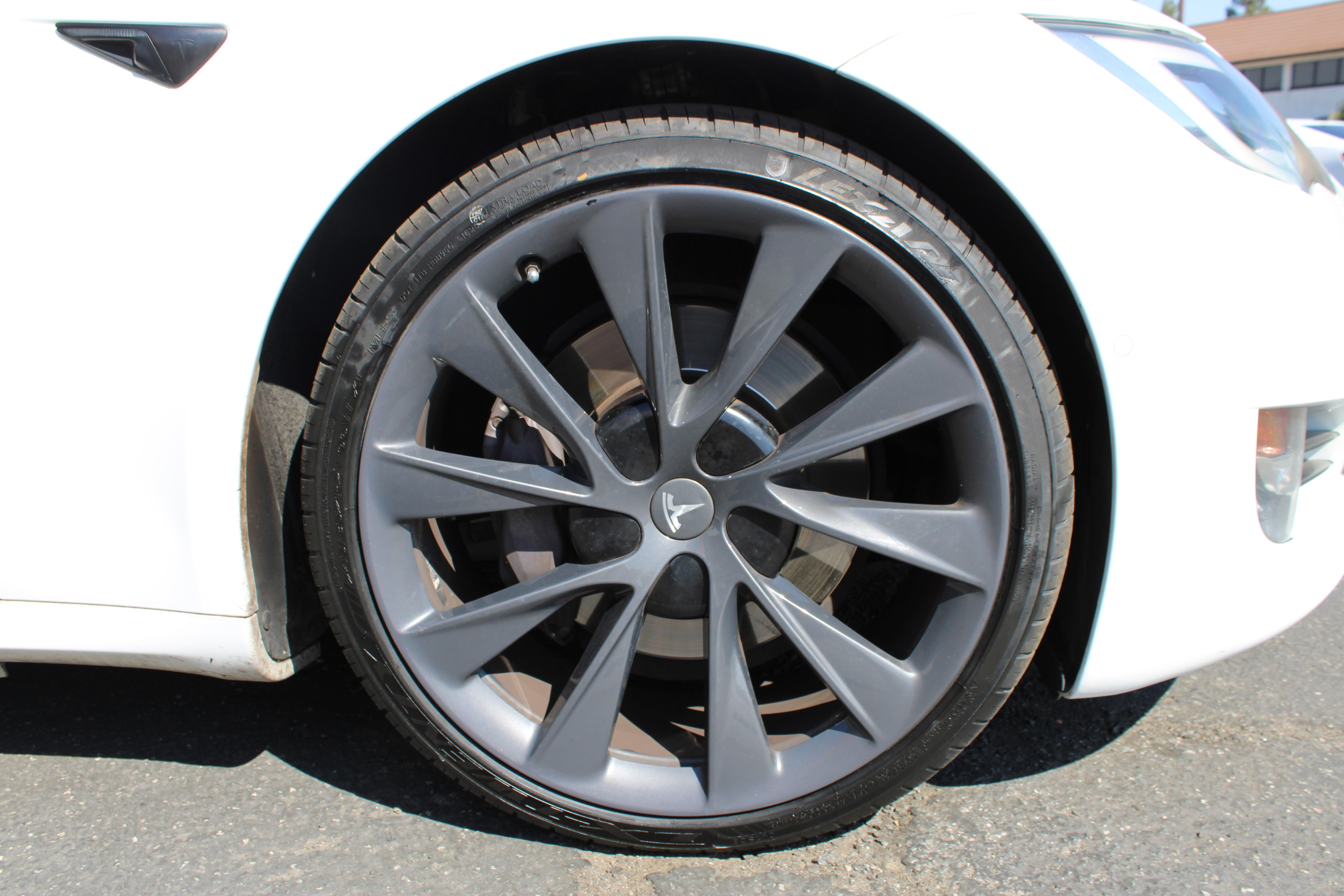 WHITE, 2018 TESLA MODEL S Image 10