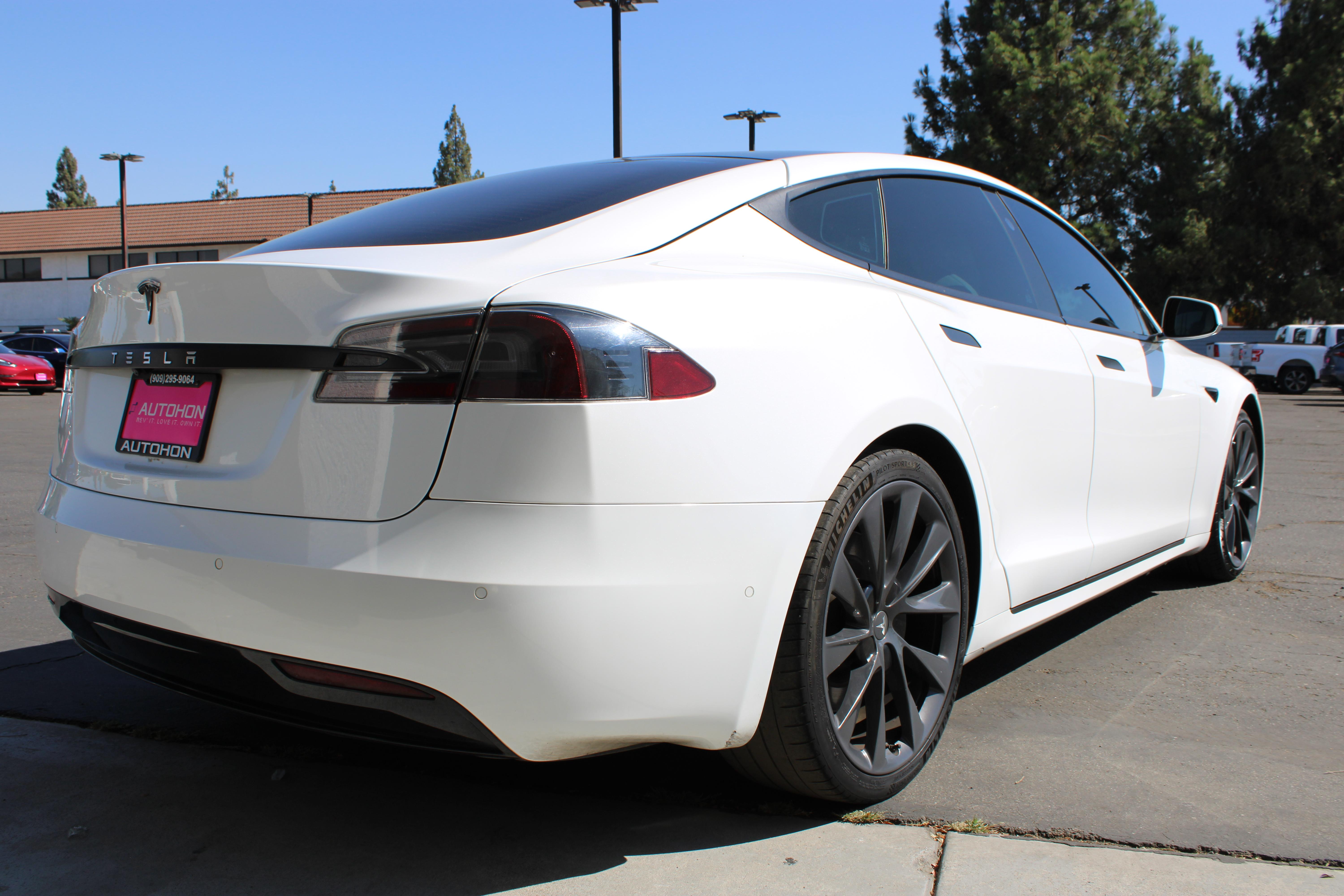 WHITE, 2018 TESLA MODEL S Image 11