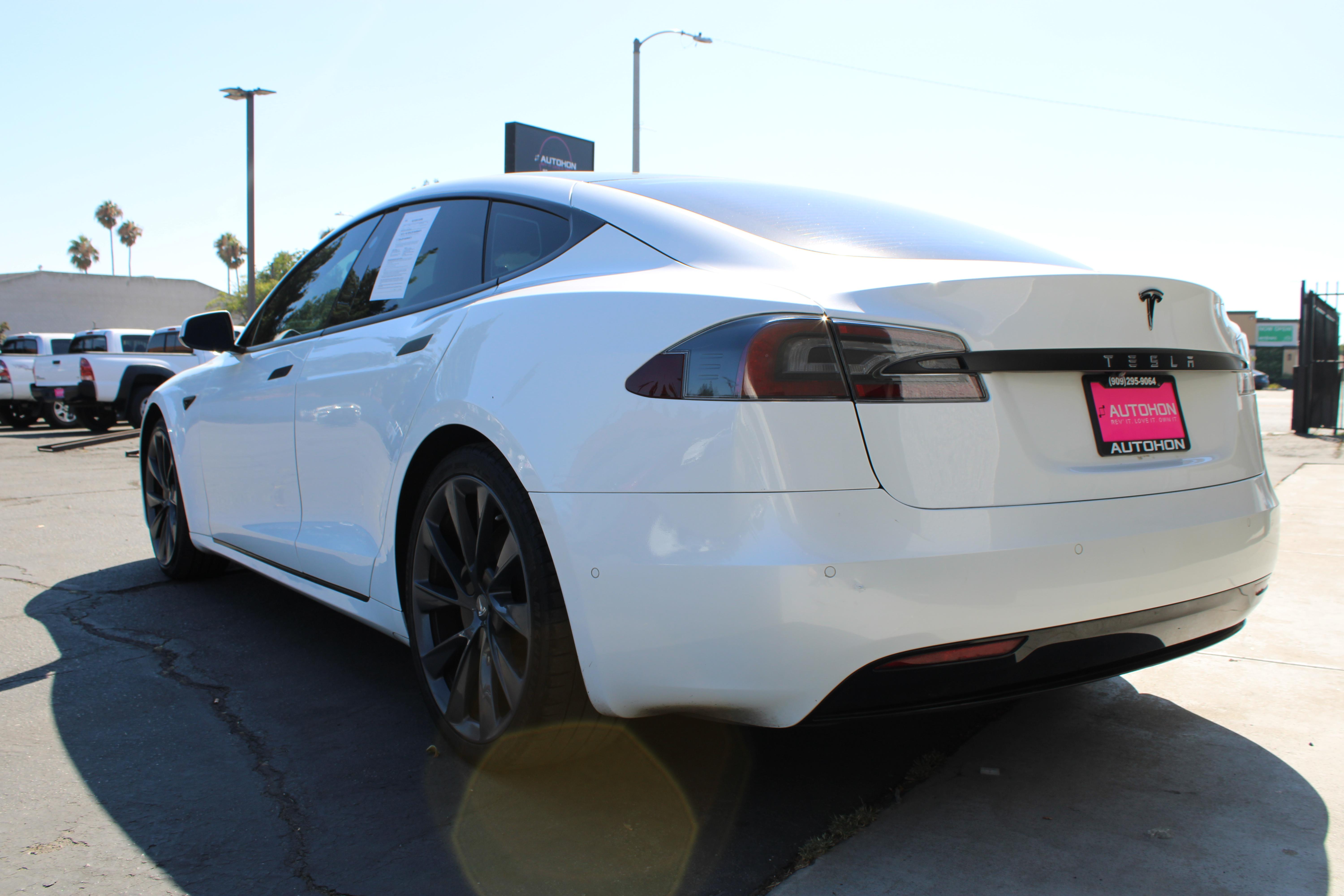 WHITE, 2018 TESLA MODEL S Image 12