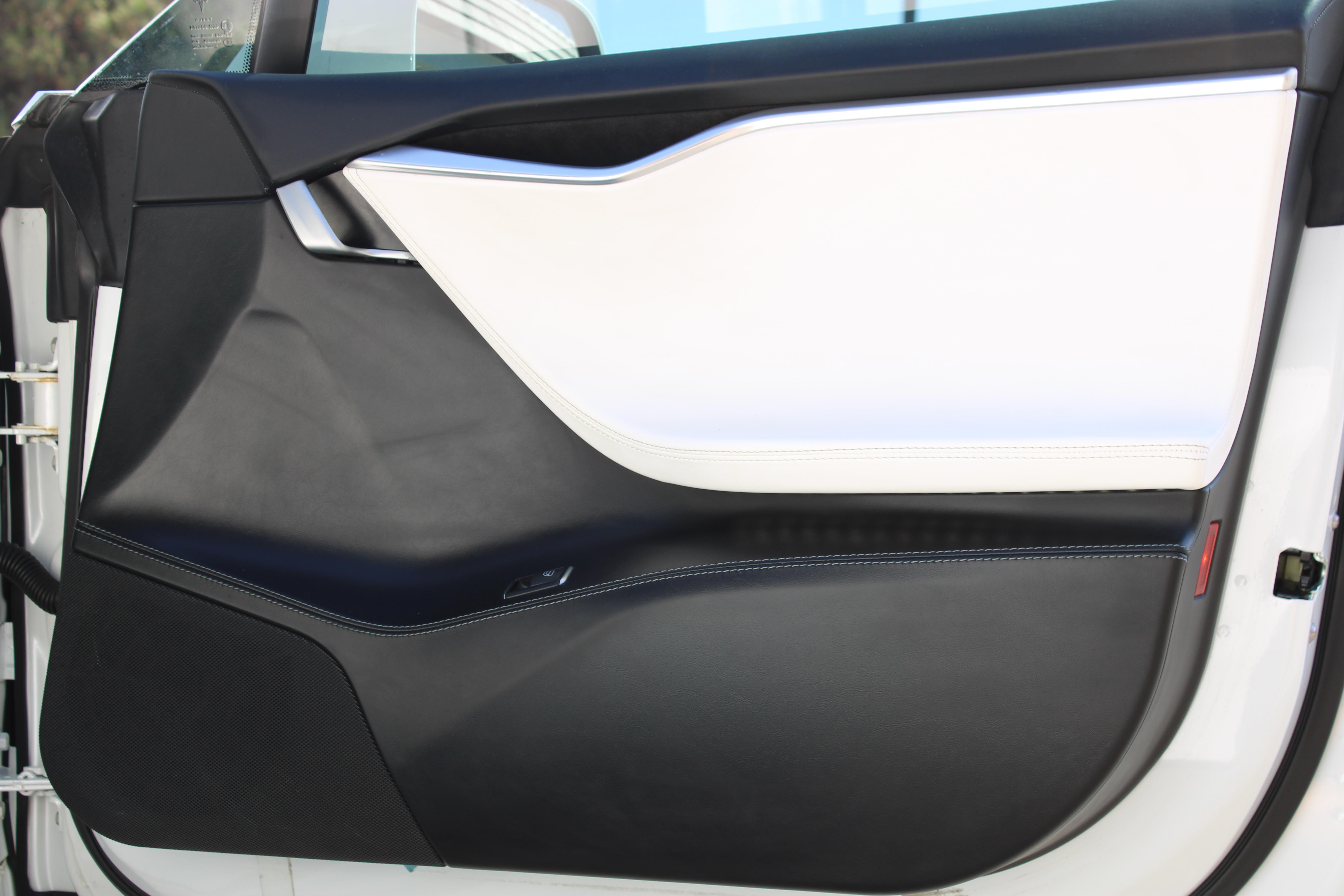 WHITE, 2018 TESLA MODEL S Image 16