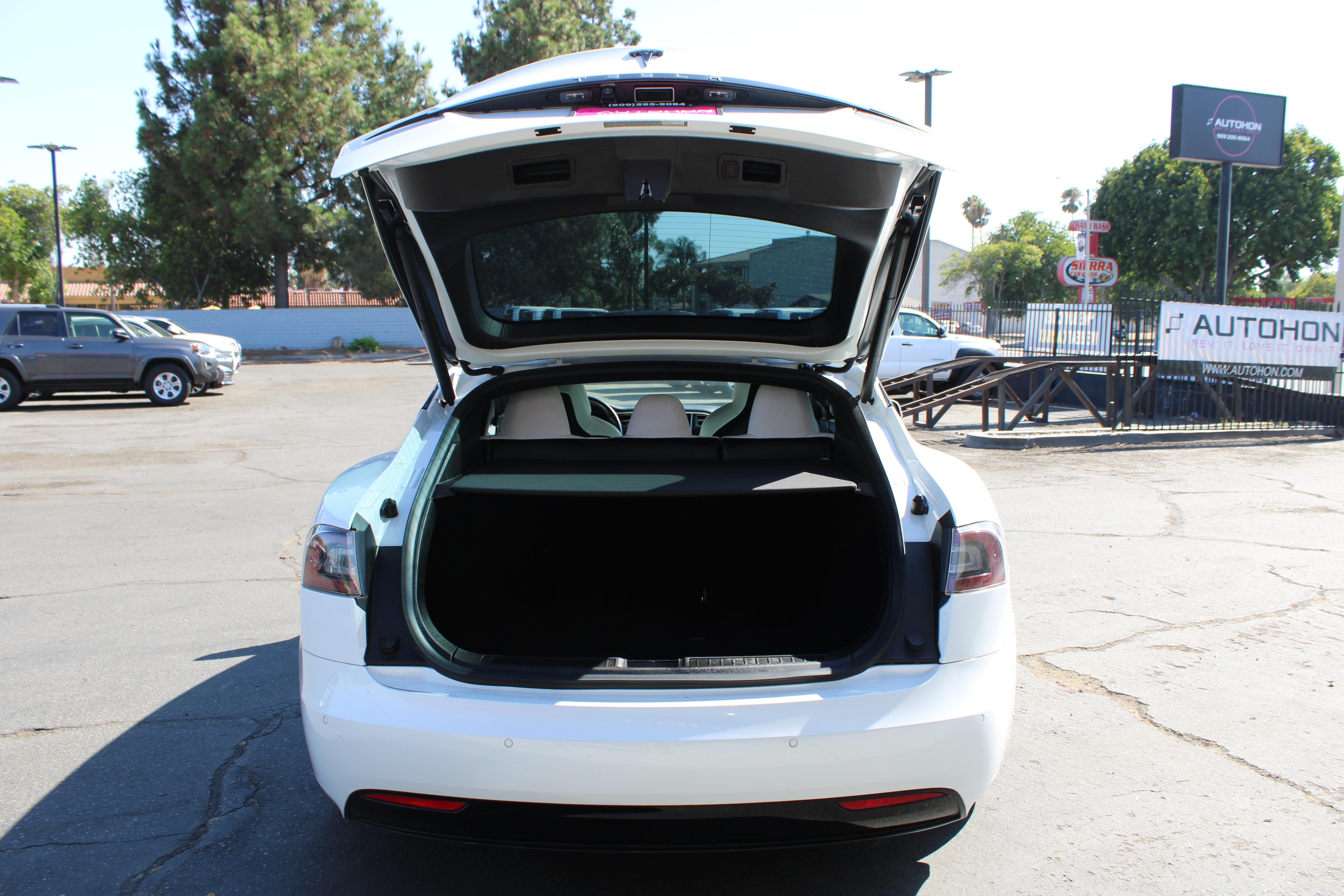 WHITE, 2018 TESLA MODEL S Image 36