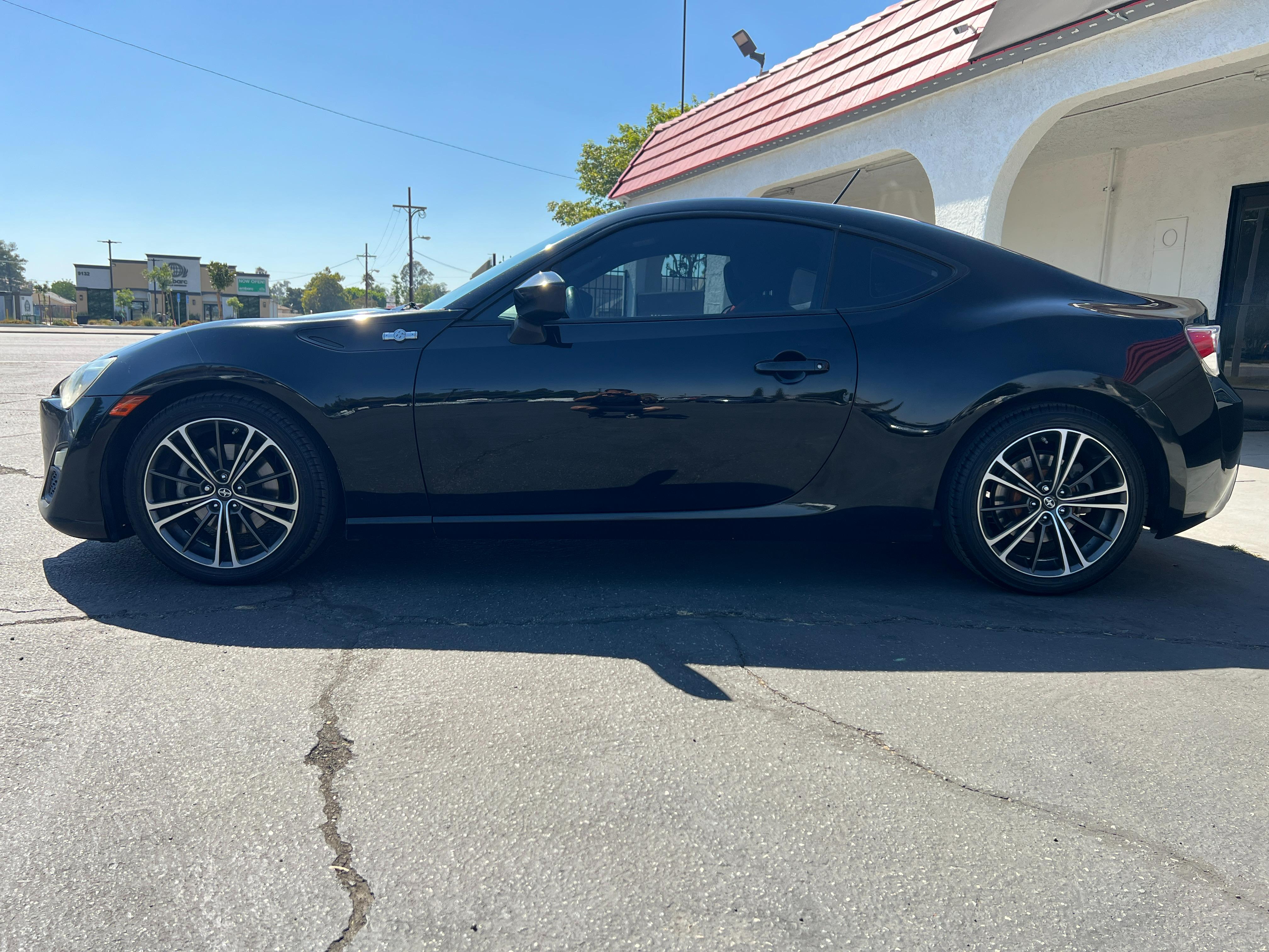 BLACK, 2013 SCION FR-S Image 32